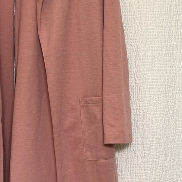 One By Chapter One Women’s Light Pink Coat. - Picture 3 of 8